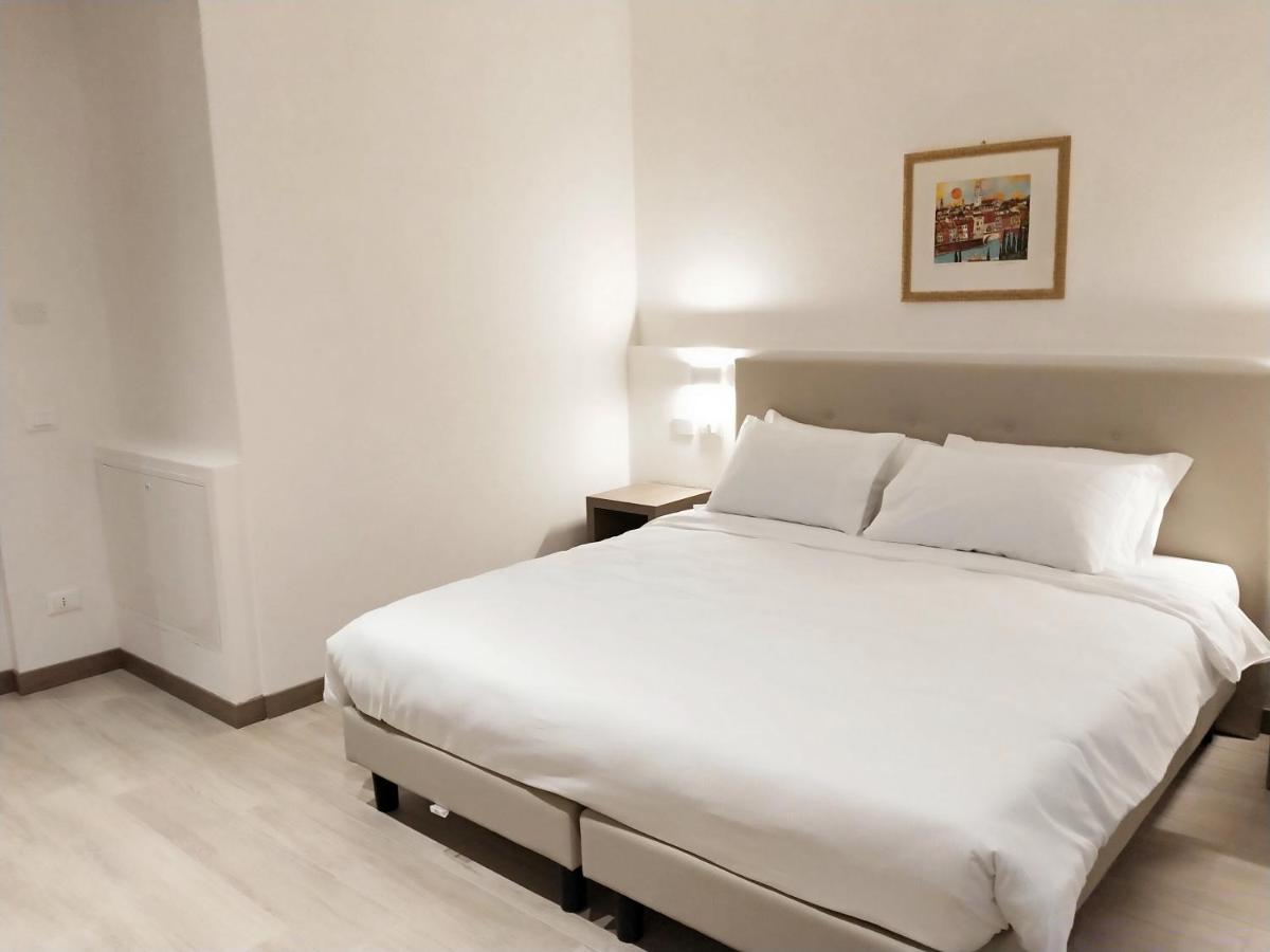 Via Poma Apartments&Rooms Verona Eksteriør bilde