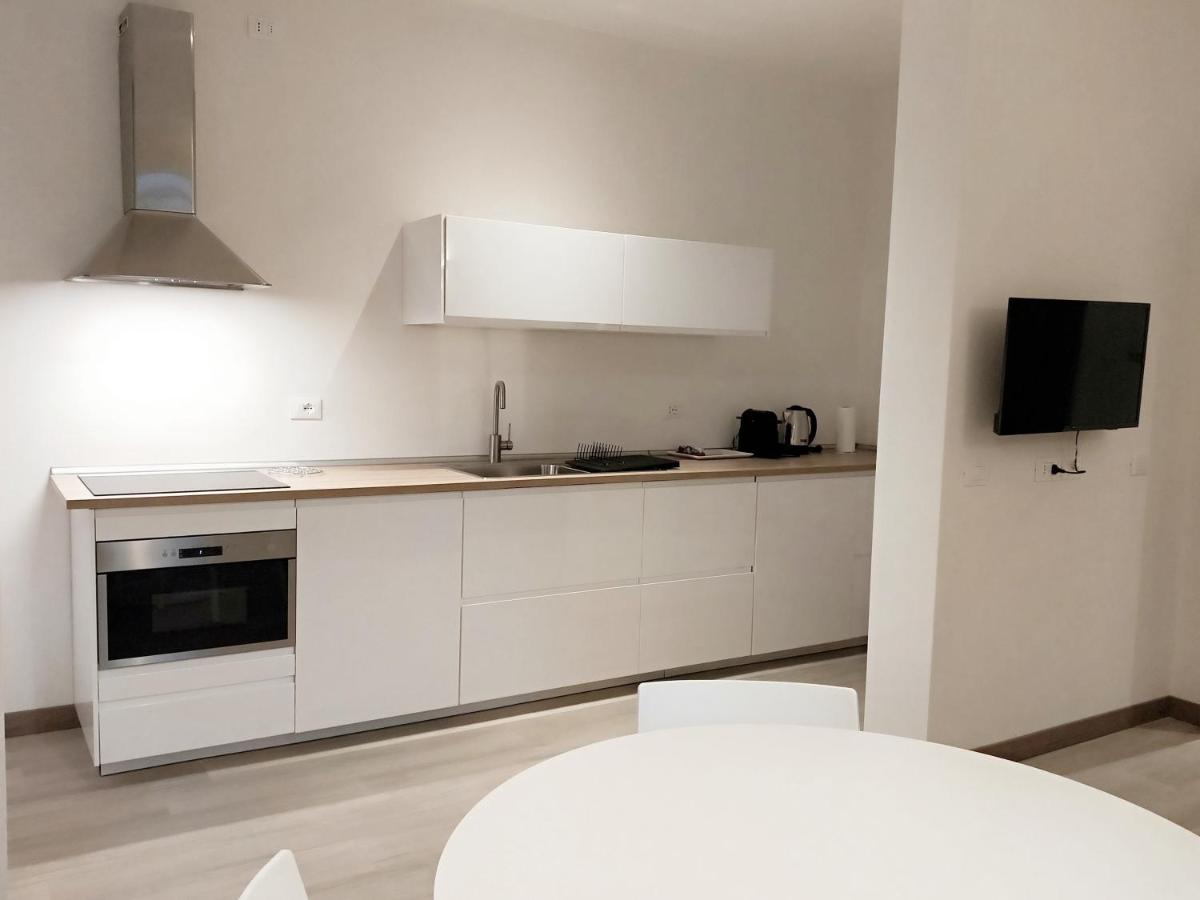 Via Poma Apartments&Rooms Verona Eksteriør bilde