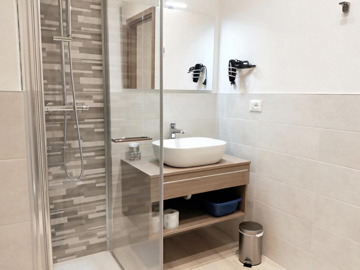 Via Poma Apartments&Rooms Verona Eksteriør bilde