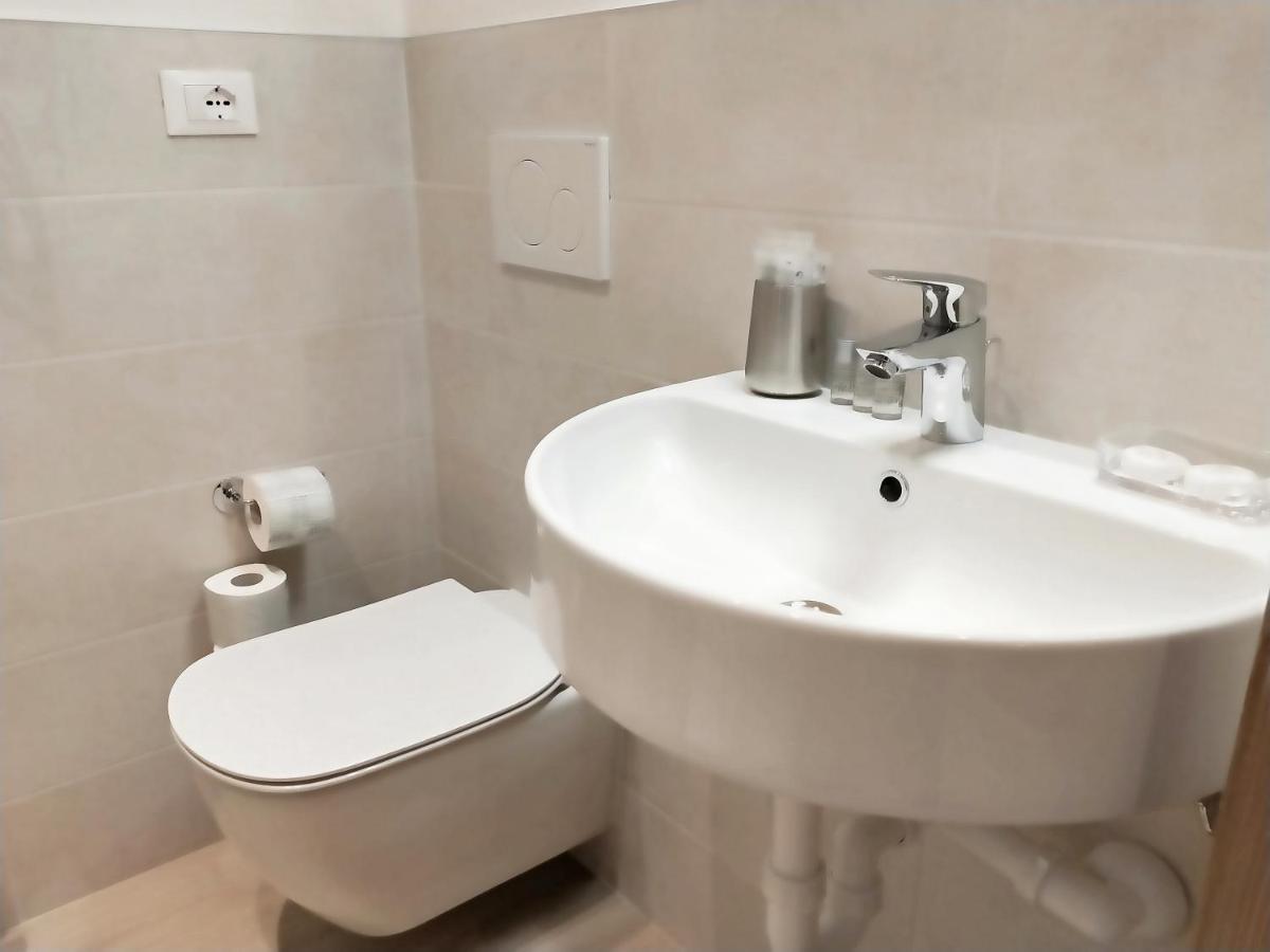 Via Poma Apartments&Rooms Verona Eksteriør bilde