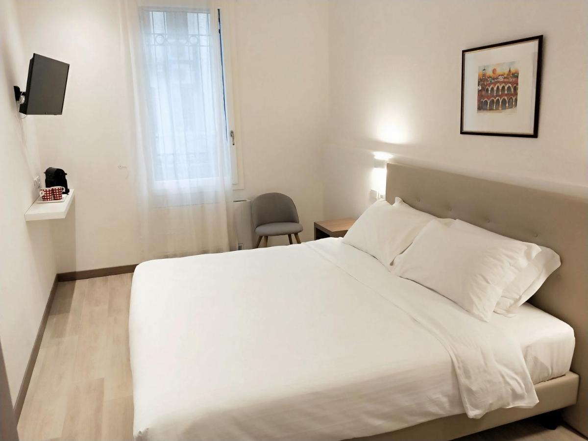 Via Poma Apartments&Rooms Verona Eksteriør bilde