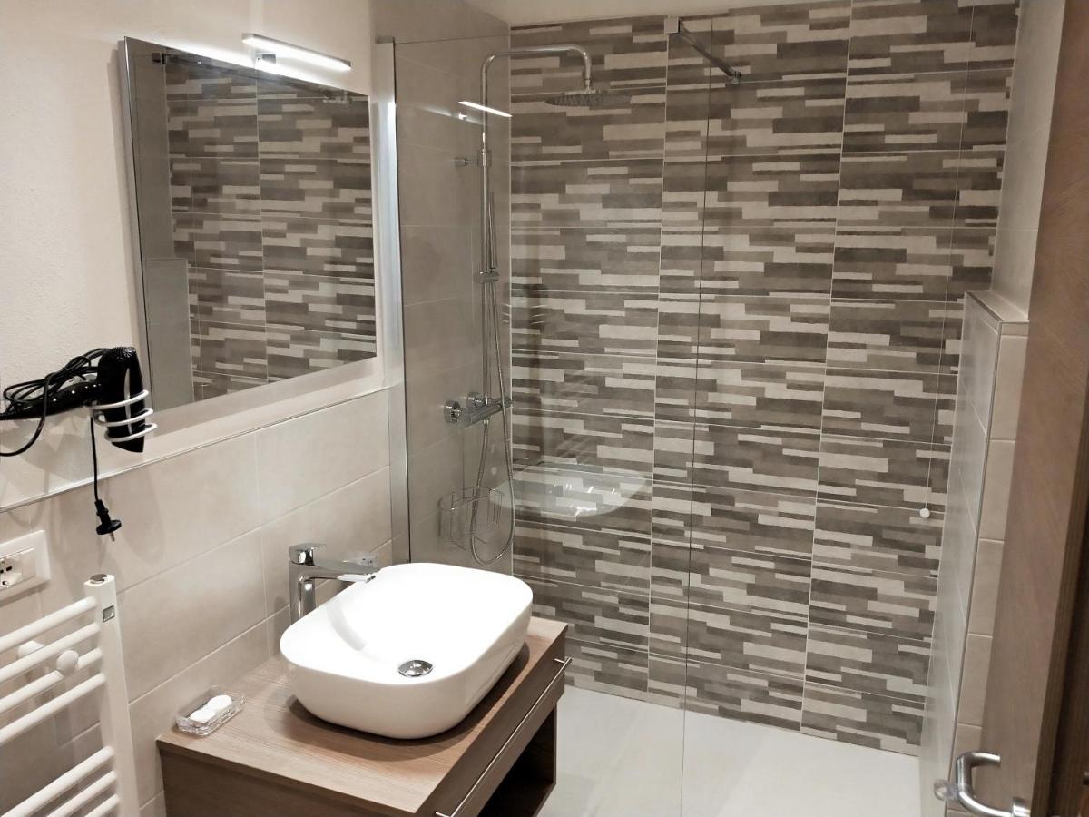 Via Poma Apartments&Rooms Verona Eksteriør bilde