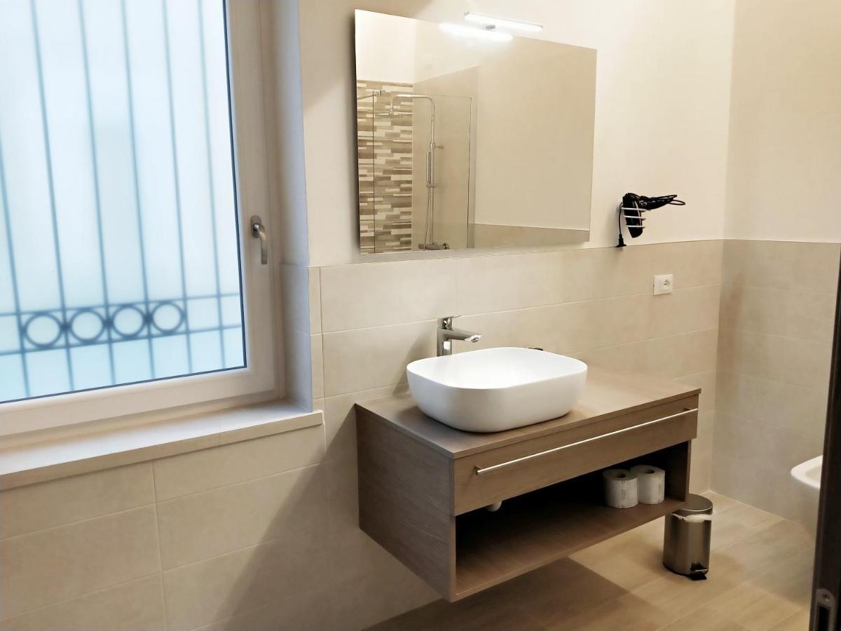 Via Poma Apartments&Rooms Verona Eksteriør bilde