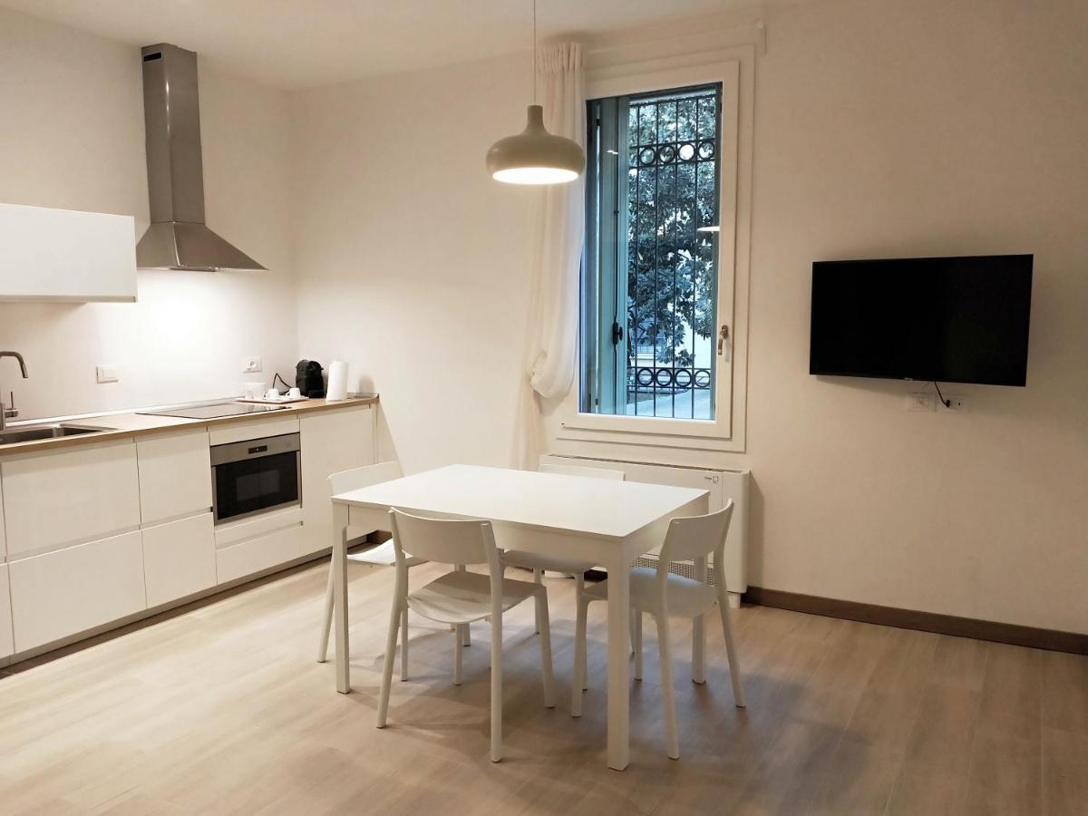Via Poma Apartments&Rooms Verona Eksteriør bilde